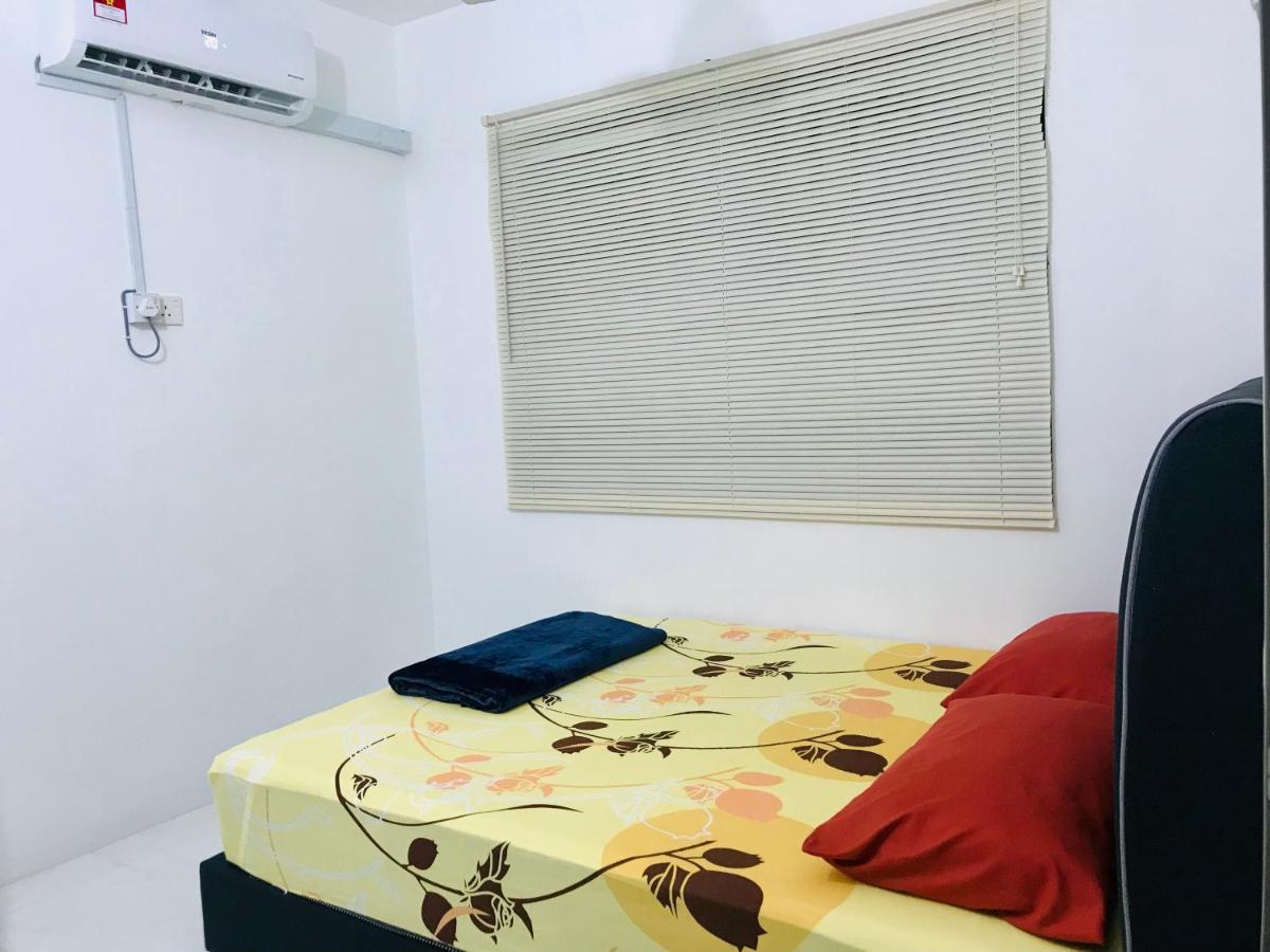 Chempaka Homestay Сери-Искандар Экстерьер фото