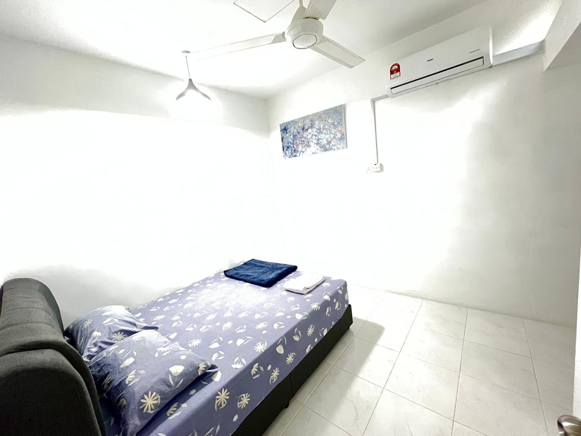 Chempaka Homestay Сери-Искандар Экстерьер фото